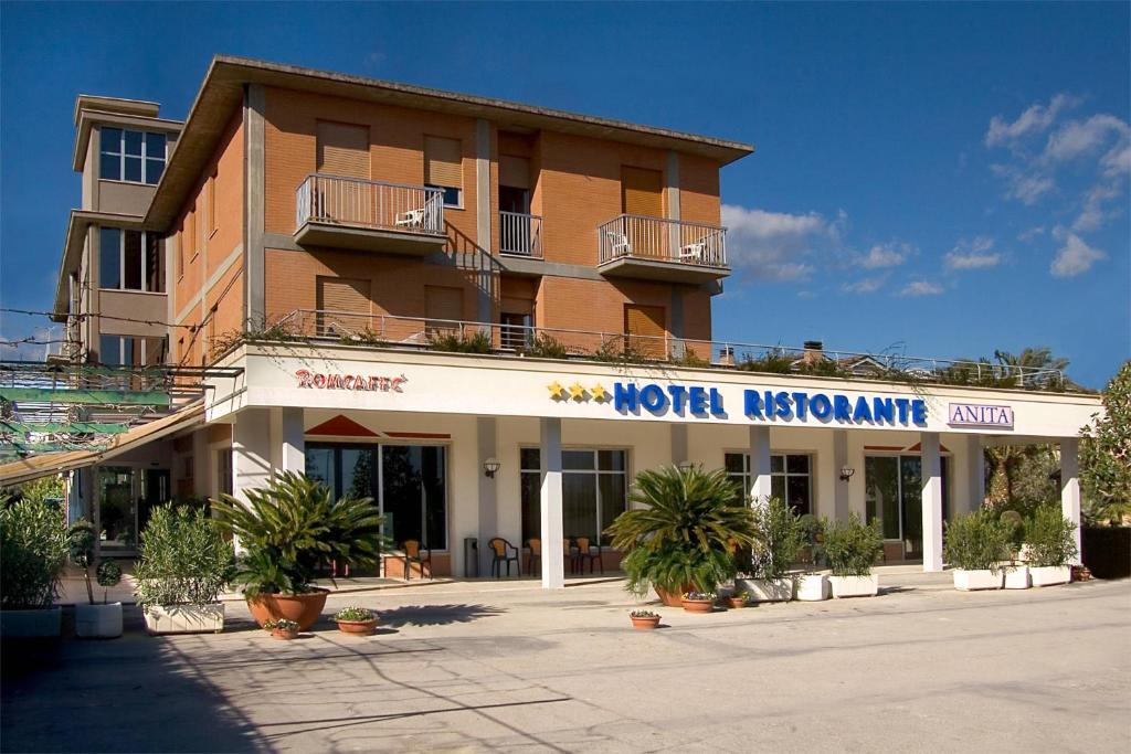 Hotel Ristorante Anita Cupra Marittima Exterior foto